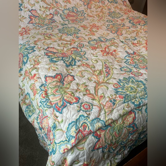 home accents Bedding Reversible Queen Size Bedspread Shams Poshmark